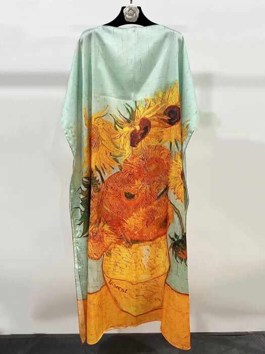Rochie de plaja lunga tip poncho din matase cu reproducere dupa Floarea Soarelui de Van Gogh