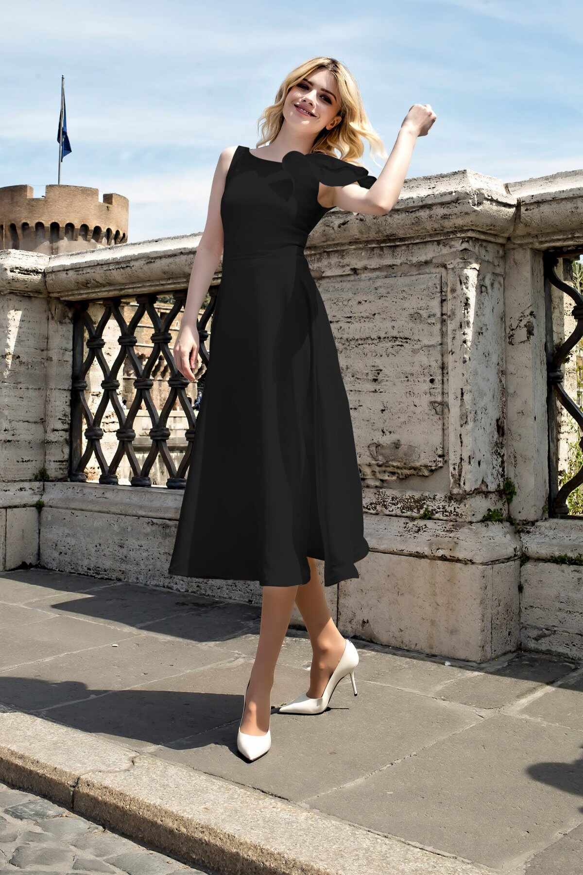 Rochie StarShinerS neagra eleganta midi in clos din stofa elastica cu insertii de sclipici